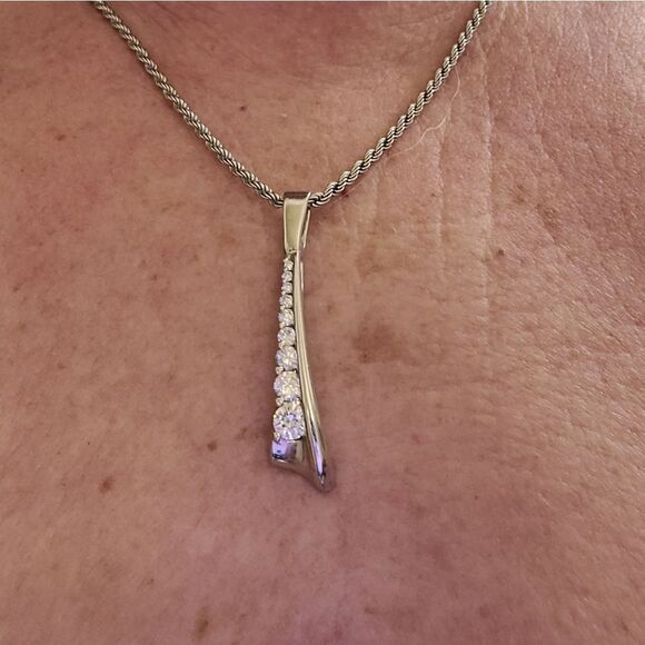 SALE! 💥DESIGNER ART DECO 14K DIAMOND PENDANT - Picture 7 of 9